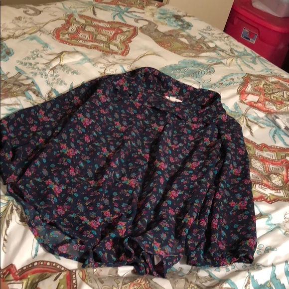 Too - Picture 2 of 2